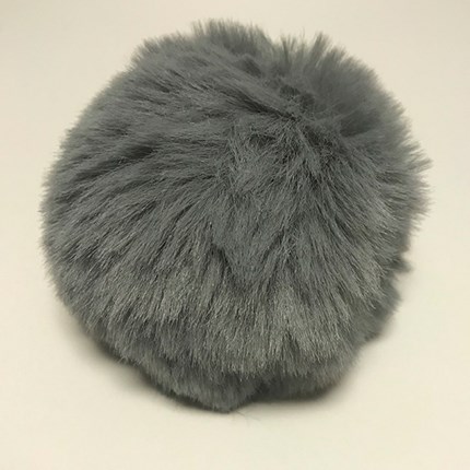Pompon Faux Fur Grå fv. 004.jpg