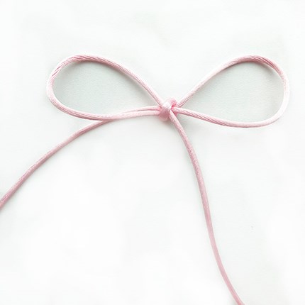 Satinsnor rosa.jpg